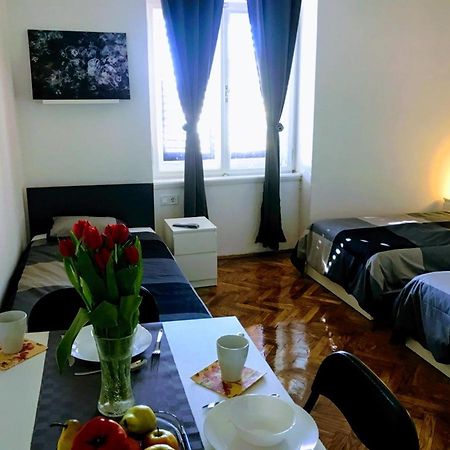 Pula Center Green Park Apartments And Rooms Εξωτερικό φωτογραφία
