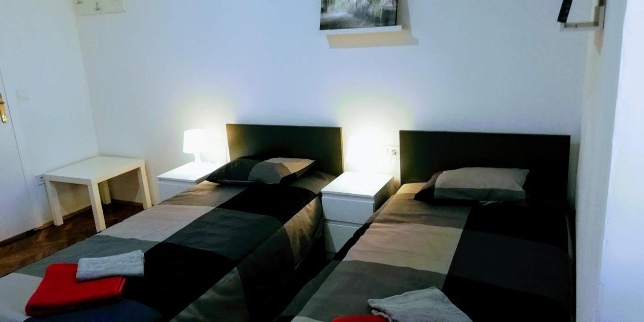 Pula Center Green Park Apartments And Rooms Εξωτερικό φωτογραφία