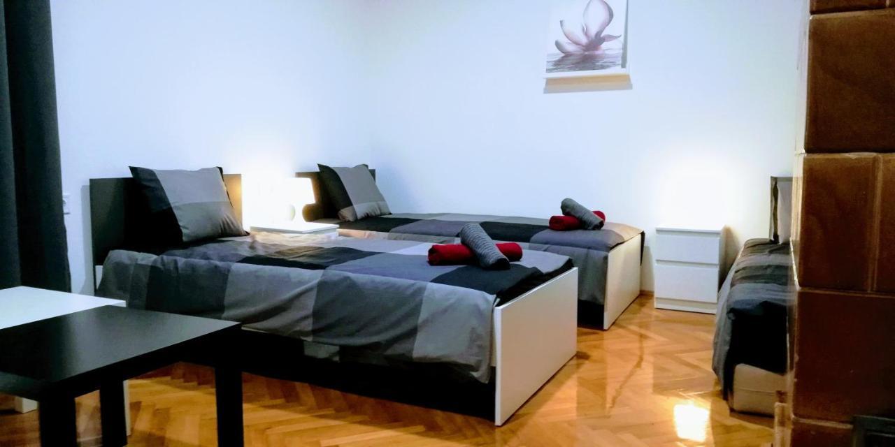 Pula Center Green Park Apartments And Rooms Εξωτερικό φωτογραφία