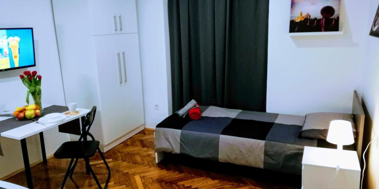 Pula Center Green Park Apartments And Rooms Εξωτερικό φωτογραφία