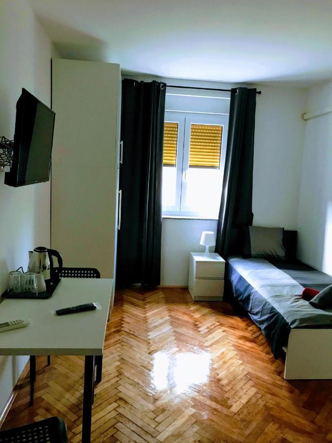 Pula Center Green Park Apartments And Rooms Εξωτερικό φωτογραφία