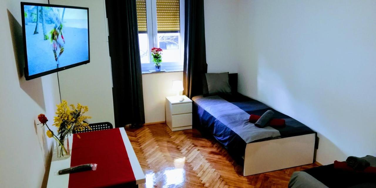Pula Center Green Park Apartments And Rooms Εξωτερικό φωτογραφία